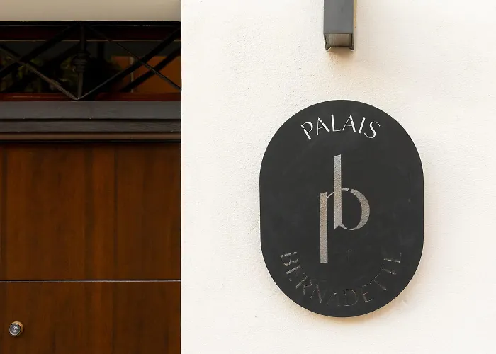 Palais Bernadette Aparthotel Parma