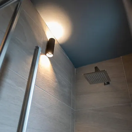 Palais Bernadette 4* بارما