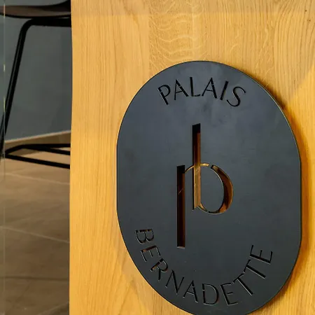 Palais Bernadette Aparthotel